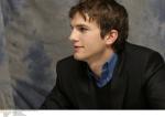  Ashton Kutcher d84  photo célébrité