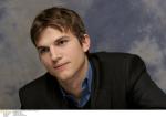  Ashton Kutcher d59  photo célébrité