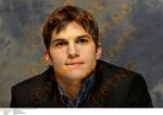  Ashton Kutcher d167  photo célébrité
