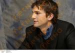  Ashton Kutcher d166  photo célébrité