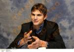  Ashton Kutcher d165  photo célébrité
