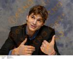  Ashton Kutcher d164  photo célébrité