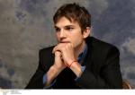  Ashton Kutcher d162  photo célébrité