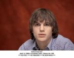  Ashton Kutcher d153  photo célébrité