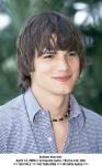  Ashton Kutcher d150  photo célébrité