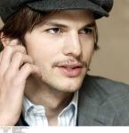  Ashton Kutcher d147  photo célébrité