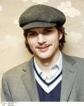  Ashton Kutcher d145  photo célébrité
