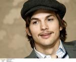  Ashton Kutcher d144  photo célébrité