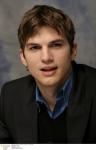  Ashton Kutcher d129  photo célébrité