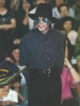  one069  celebrite provenant de Michael Jackson